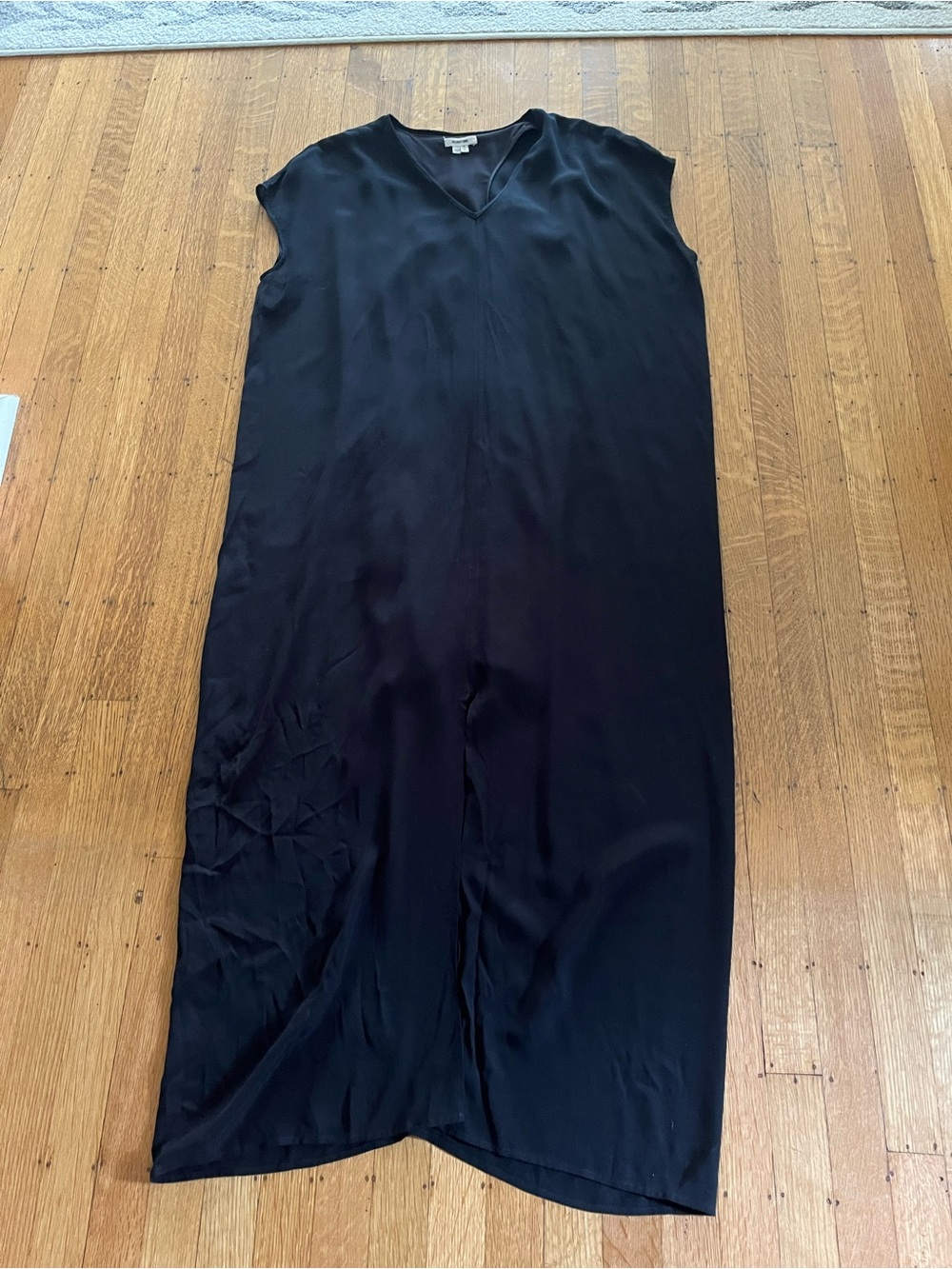 Helmut Lang Black V‑Neck Relaxed Maxi Dress - Picture 3 of 11